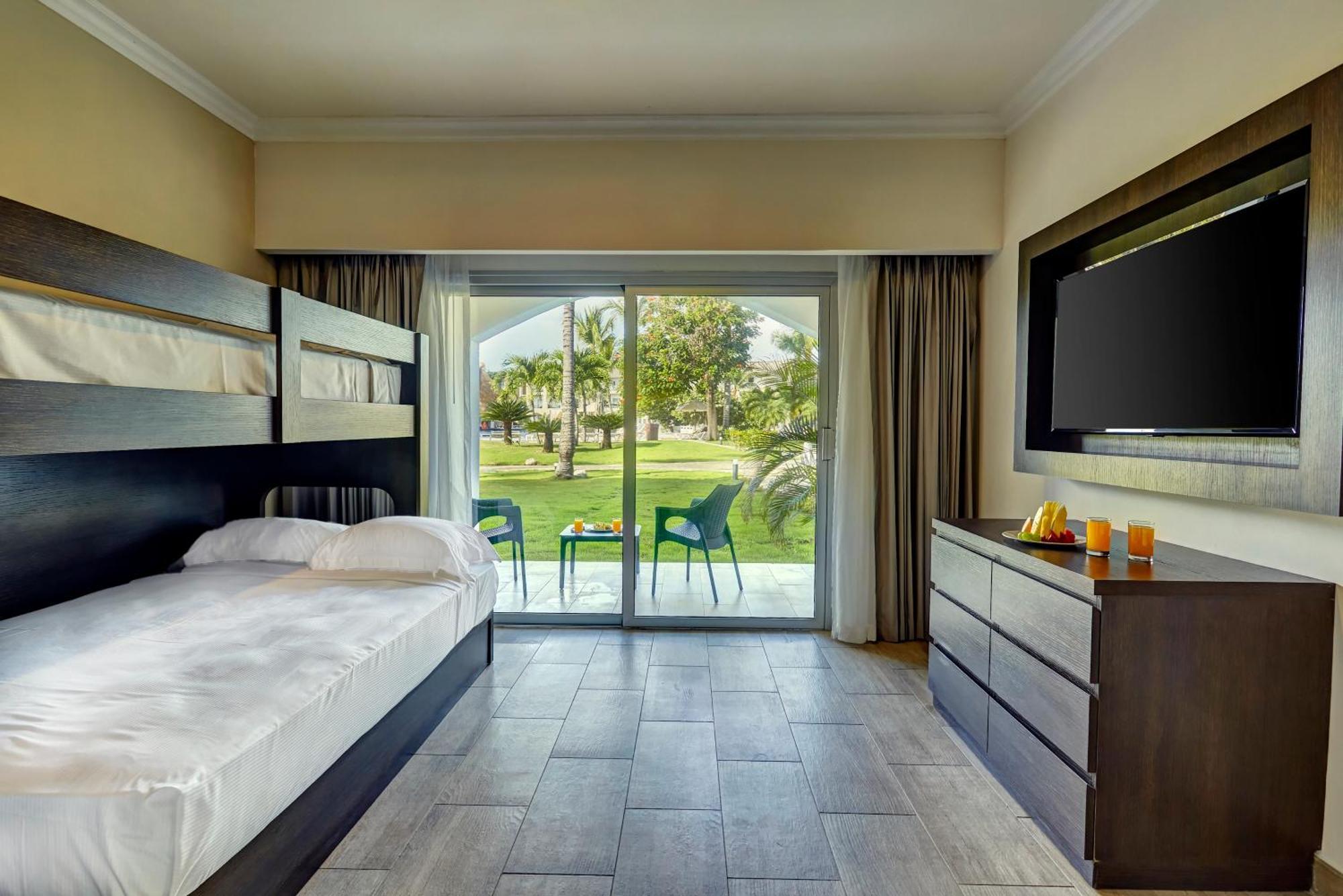 Luxury Family Room Diamond Club