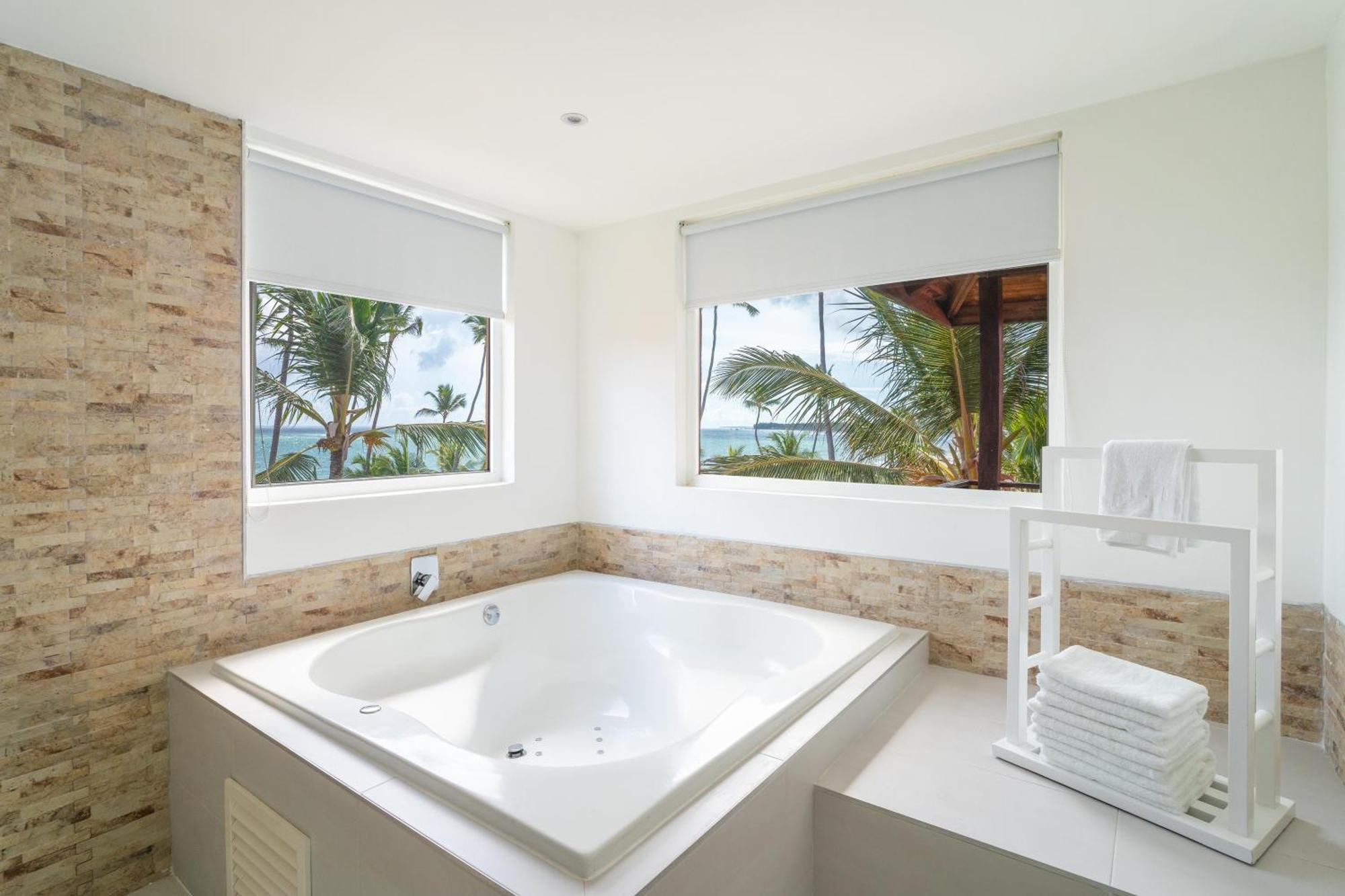 Honeymoon Suite