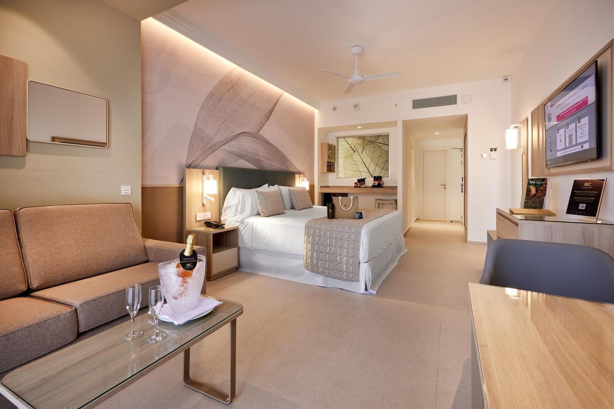Suite Junior Deluxe Swim-Up con vistas al mar - Elite Club