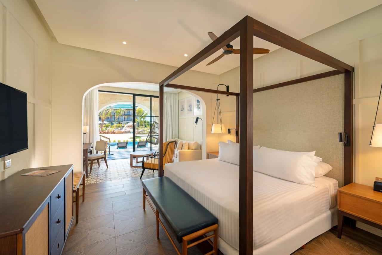 El Beso Junior Suite Swim Up