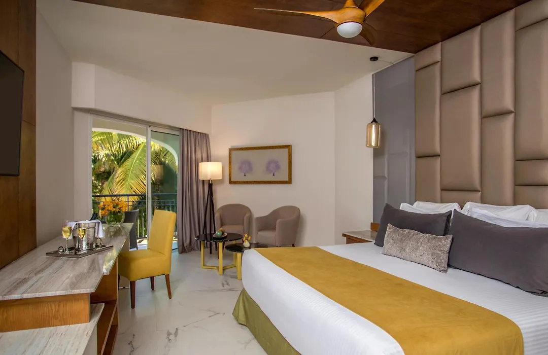 Secrets Royal Beach Punta Cana (Adults Only)-1