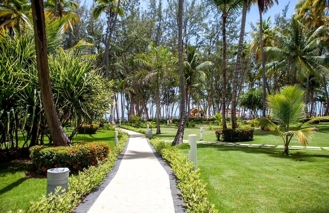 Vista Sol Punta Cana Beach Resort & Spa-1