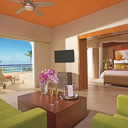 Breathless Punta Cana Resort & Spa (Adults Only)-3