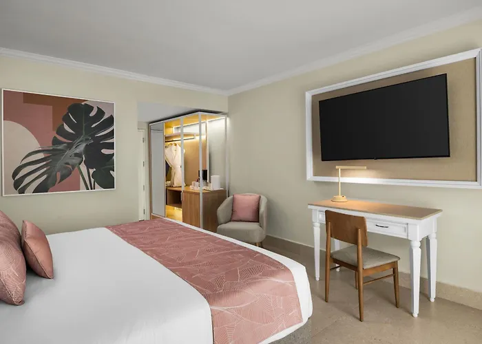 Wyndham Alltra Punta Cana All Inclusive Resort